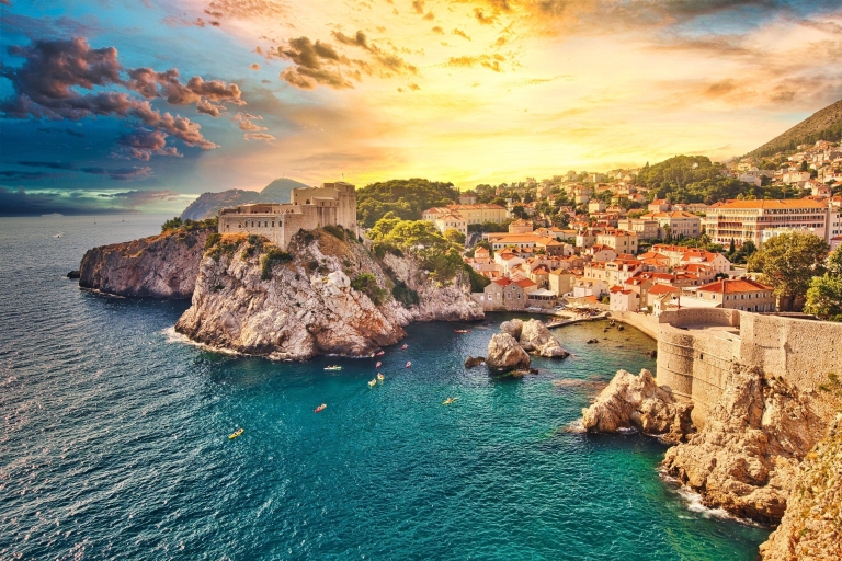 Privater Transfer von Tivat nach Dubrovnik StadtPrivater Transfer im Luxus-Van von Tivat nach Dubrovnik Stadt