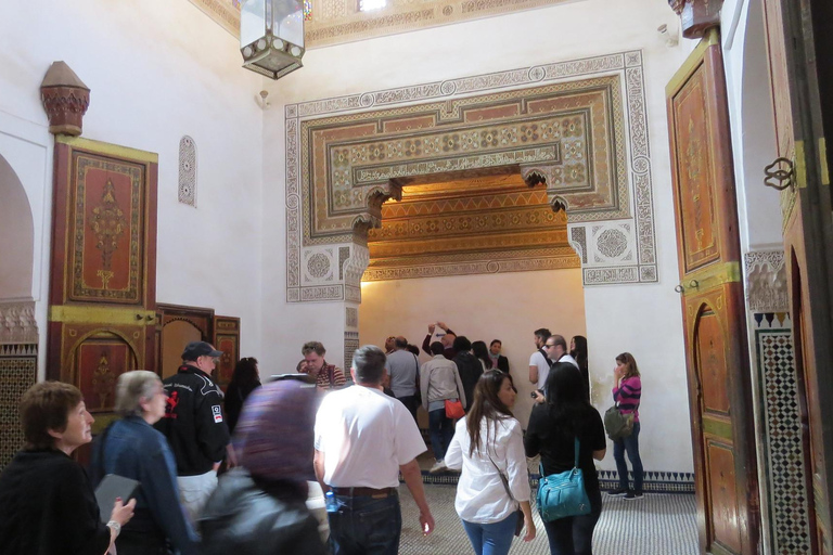 Marrakesh: Bahia Palace, Ben Youssef Medersa & Secret Garden Private Tour in French - Meeting at Your Riad in the Medina