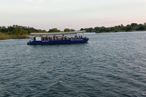 Zambezi boottocht bij zonsondergang