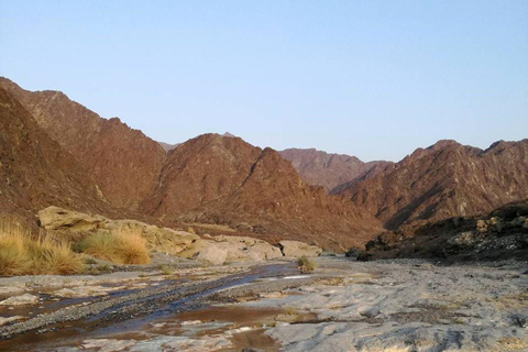 Dia inteiro em Wadi Abyadh - Aldeia de Wekan - Forte de Nakhal - primavera Quente