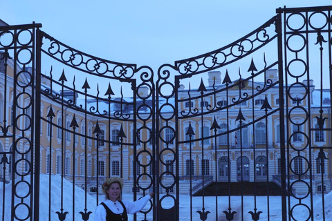 From Riga: Guided Day Tour to Rundale Palace & Bauska Castle