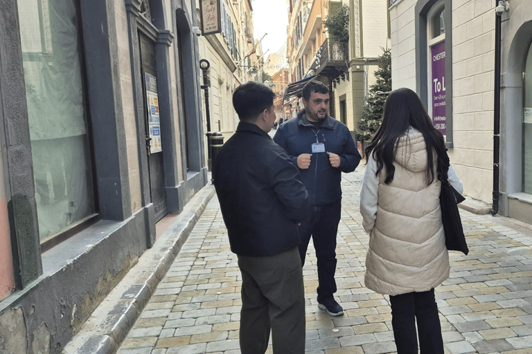 Gibraltar City Walking Tour by Karel