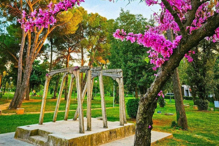 Tirana: En promenad genom Albaniens historia.