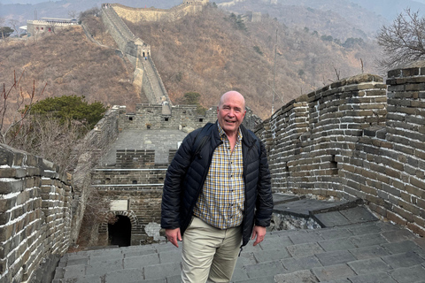 Beijing: Mutianyu Great Wall & Changling Tomb Private Tour transfer to Mutianyu Greatwall with tickets