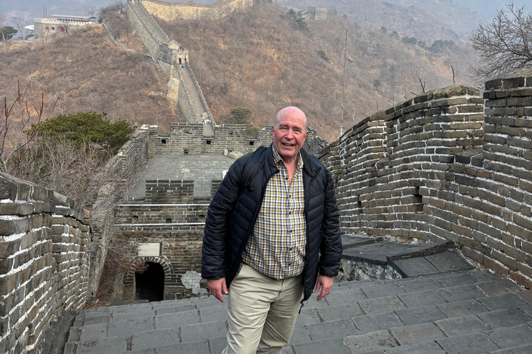 Beijing: Mutianyu Great Wall & Changling Tomb Private Tour transfer to Mutianyu Greatwall with tickets