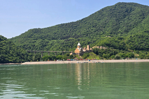 3-Day All-Inclusive Georgia Tour: Tbilisi & Kazbegi