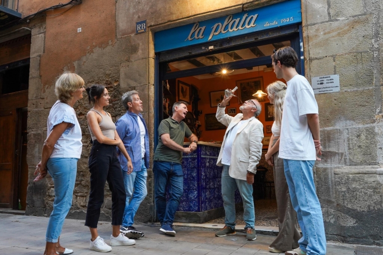 Barcelona: Tapas i Wine Small Group Walking TourWieczorne Tapas, Wine Tour i 1 godzina Flamenco Show