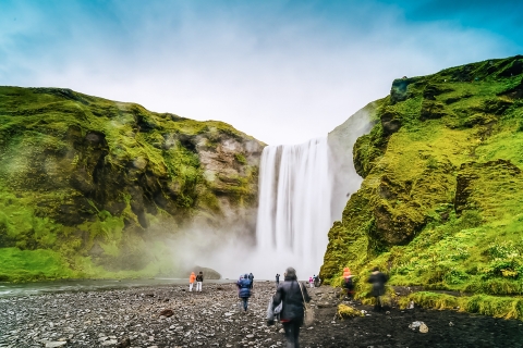Island: Südküste, Schwarzer Strand & Wasserfälle - TagestourGruppentour mit Hotelabholung und Rücktransfer