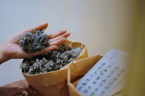 Guangzhou: Traditional Chinese Seasonal Herbal Bath