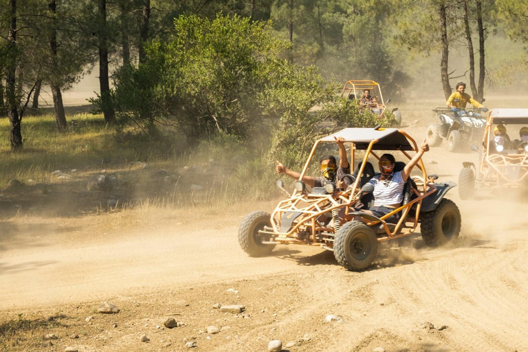 مجموعة تجمع بين التجديف وركوب العربات أو الدراجات الرباعية والانزلاق بالحبل مع الغداءمجموعة تجمع 