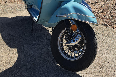 Maspalomas en Las Palmas: elektrische vintage scooter te huurElektrische bromfiets te huur 1 week