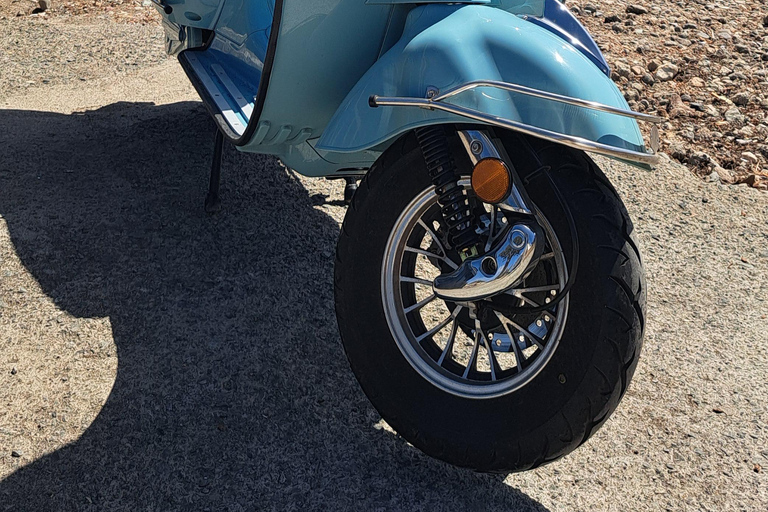 Maspalomas en Las Palmas: elektrische vintage scooter te huurElektrische bromfiets te huur 1 week