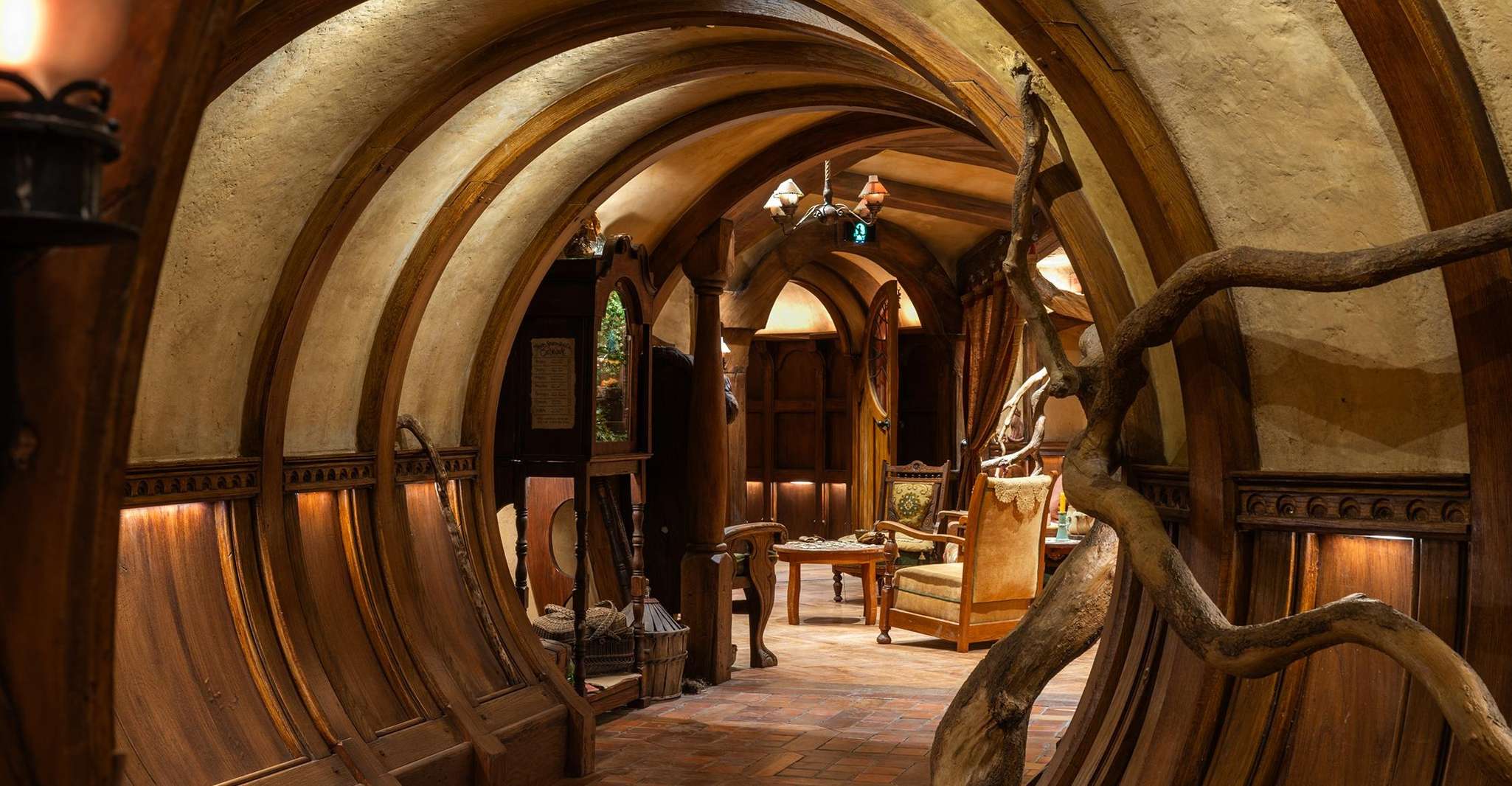 Hobbiton Movie Set Tour to Hamilton garden and Waitomo caves - Housity