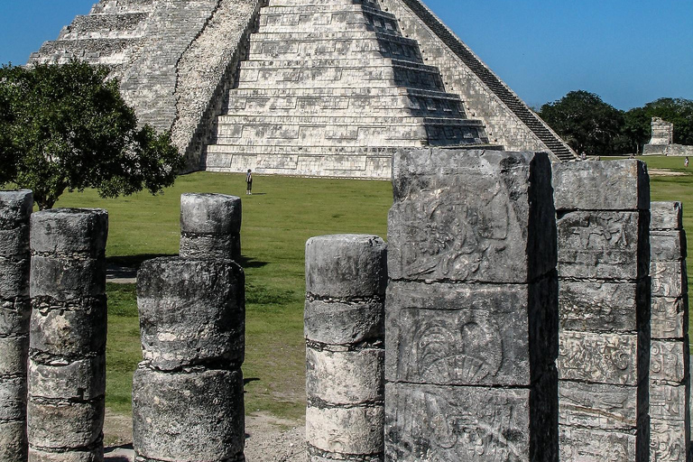 Cancun: accesso a Chichén Itzá, Ek Balam, un Cenote e un pranzoTour privato con prelievo