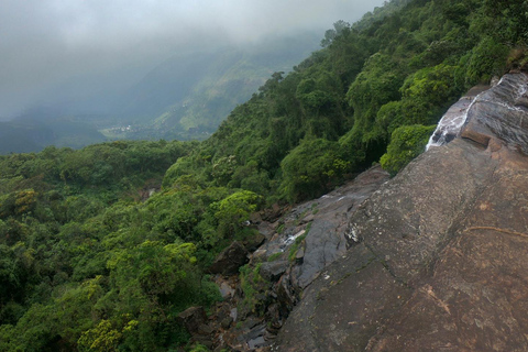 Knuckles Mountain Watervallen Luipaardpad Trek vanuit Kandy