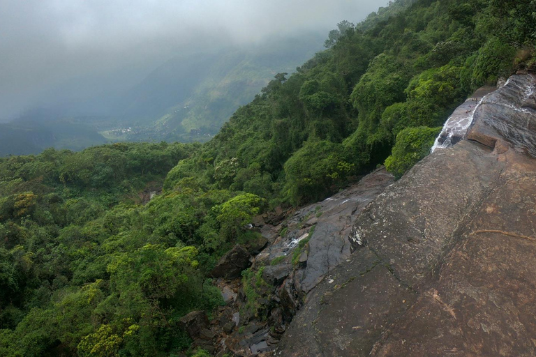 Knuckles Mountain Watervallen Luipaardpad Trek vanuit Kandy