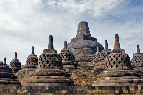 Yogyakarta: Private All-Inclusive Borobudur Tour Private Transfer – Borobudur Temple with Western Buffet
