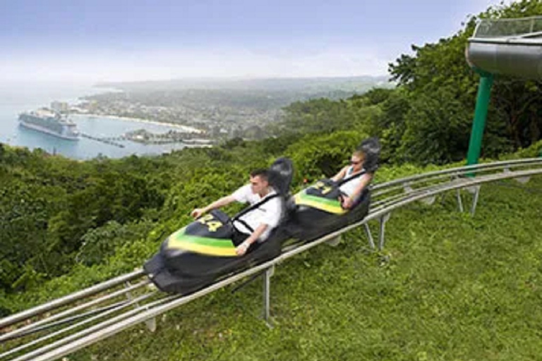 Tour della Foresta Pluviale in Bobsled Mystic Mountain fr Montego BayBob mistico della montagna Ocho Rios