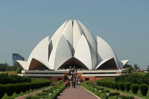 Delhi Temples Tour: 5-Hour Private Spiritual Experience Lotus Temple, ISKCON & Birla Mandir