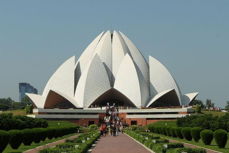 Delhi Temples Tour: 5-Hour Private Spiritual Experience Lotus Temple, ISKCON & Birla Mandir
