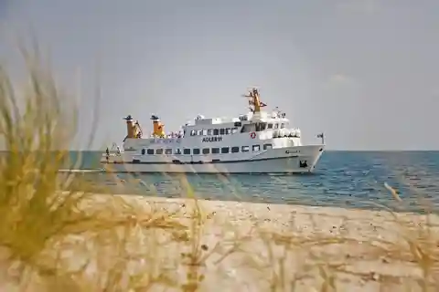 Sylt: BBQ-båtutflykt | BBQ-buffé direkt från grillen & välkomstdrink
