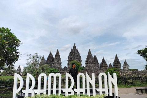 Yogyakarta : visite d&#039;une journée à Prambanan, Merapi en Jeep et BorobudurYogyakarta : visite d&#039;une journée de Prambanan, Merapi en Jeep et Borobudur