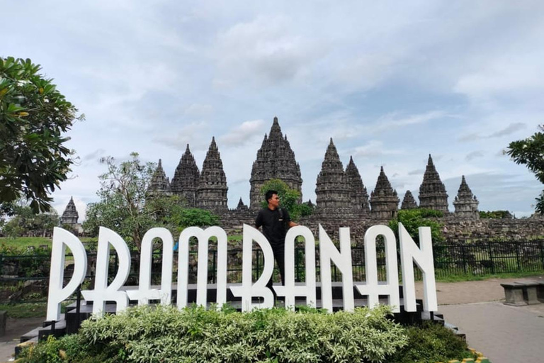 Yogyakarta : visite d&#039;une journée à Prambanan, Merapi en Jeep et BorobudurYogyakarta : visite d&#039;une journée de Prambanan, Merapi en Jeep et Borobudur