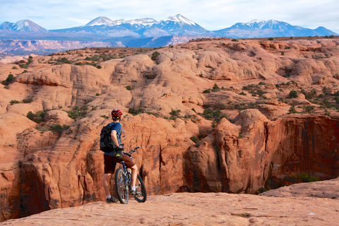 Moab: E-Bike Through Town and Adventure Through the Desert