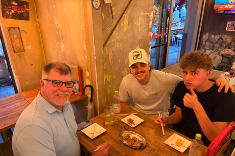 Tokyo: Shibuya Yokocho Food Tour with Drinks and Guide