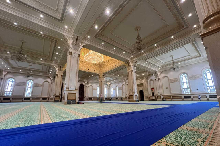 Private Tour Salalah City &amp; West of Salalah