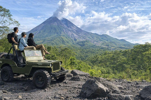 Yogyakarta: Private Merapi Jeep Lava Tour with Pickup
