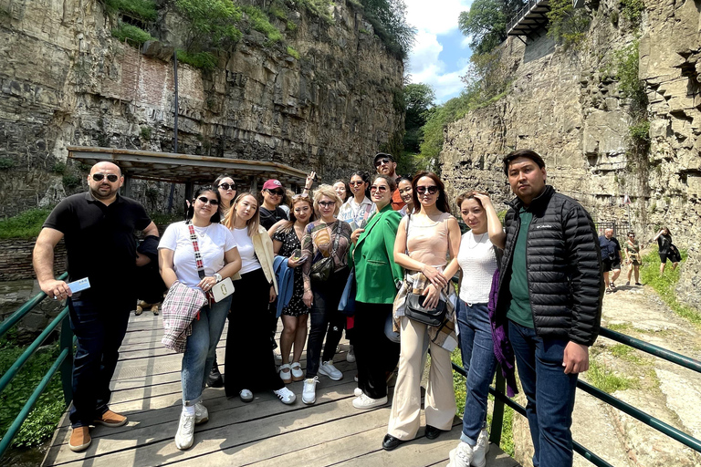 Tbilisi: Walking Tour with a Local in Traditional Chokha