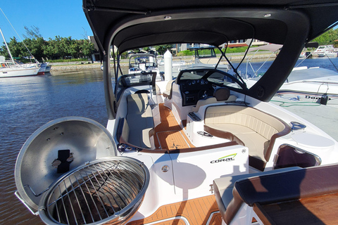 Búzios: Speedboat tour of 2 islands and 11 beaches