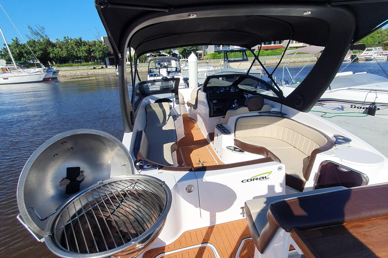 Búzios: Speedboat tour of 2 islands and 11 beaches