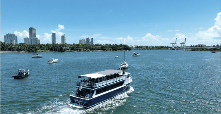 Miami Biscayne Bay Millionaires Homes Sightseeing Boat Tour photo 7