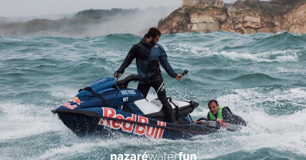 Nazaré Erlebe die Big Waves Zone auf dem Jet Ski mit Schlitten GetYourGuide