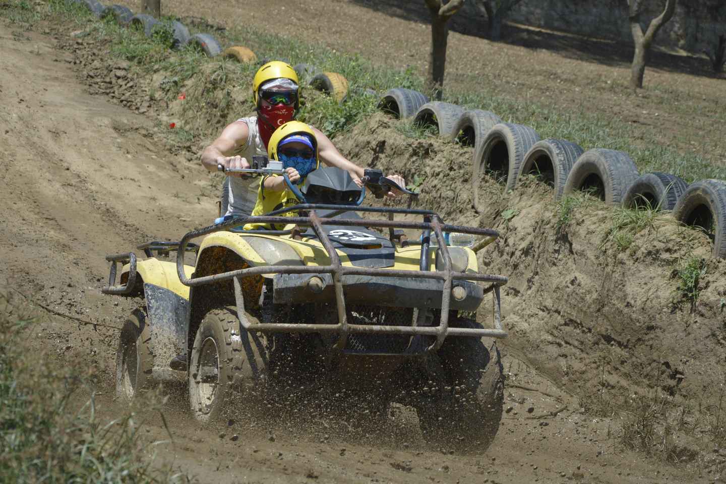 Side: 4x4 Fjallahjólaferð með flutningi