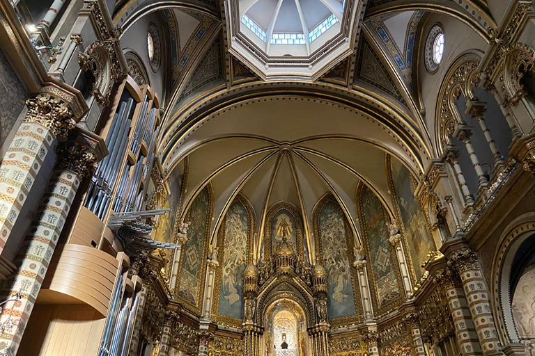 From Barcelona: Montserrat Full-Day Guided Tour