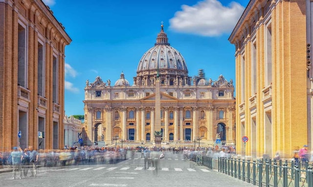 Rome: St. Peter's Basilica and Papal Tombs Guided Tour