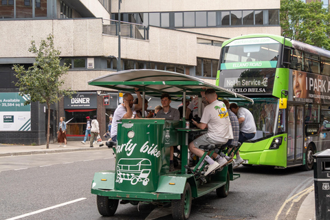 Leeds: Beer Bike Tour with Drinks and Music