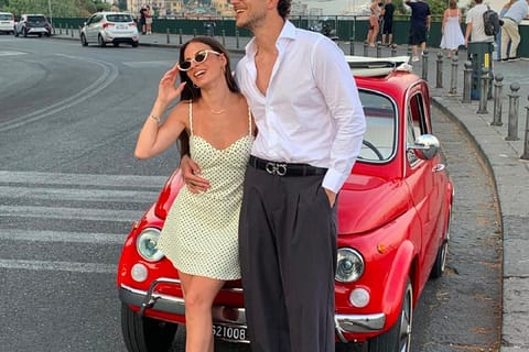 Private tour of Napoli in a vintage 500 with lunch and photo service included