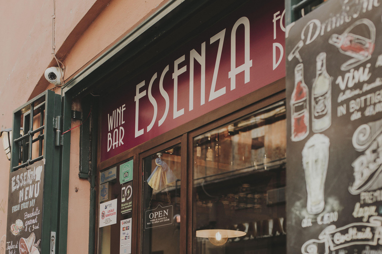 Roma: Cata de vinos en el Trastevere con maridaje y helado