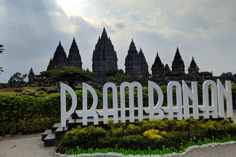 Yogyakarta : ascension du temple de Borobudur, Prambanan, visite de la villeBorobudur, Prambanan, Palais du Sultan de Yogyakarta, tout compris