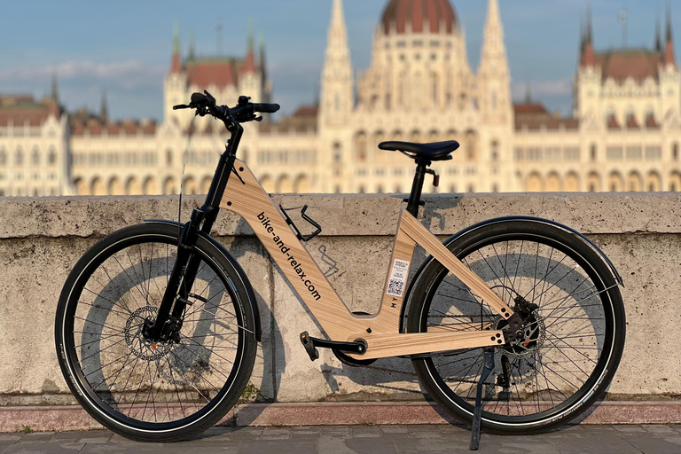 Budapest: cómodo tour guiado en bicicleta eléctrica de 3,5 horasTour en alemán