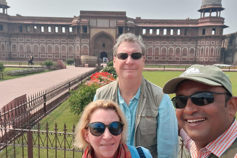 Taj Mahal und Agra Fort Tour am selben Tag ab BangaloreTour ohne Flüge