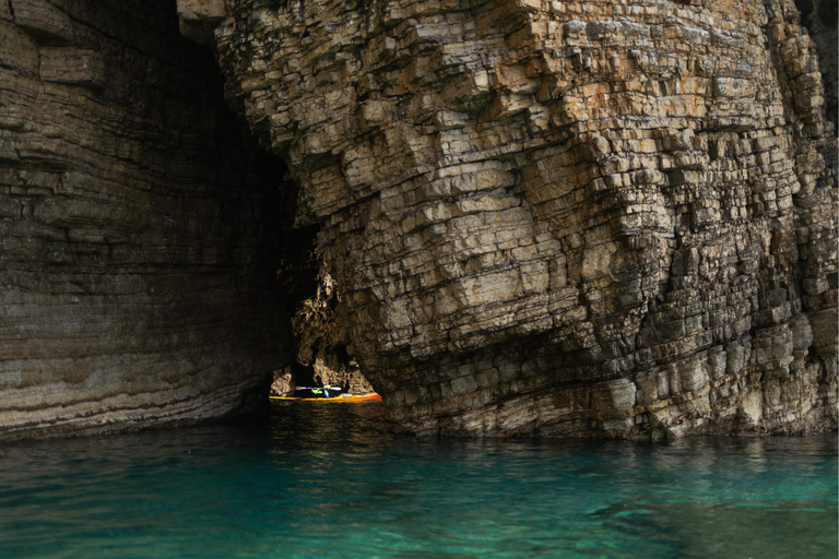 Budva: Winter Sea Kayak Tour to Caves & St Nicholas Island