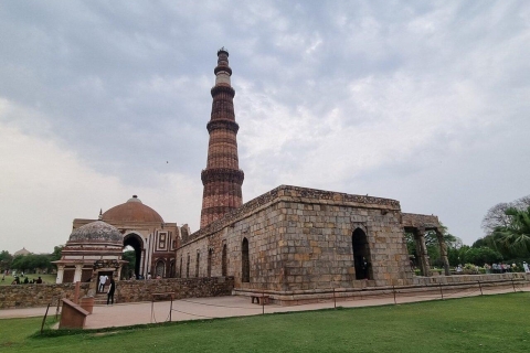 Delhi: Visita privada de un día a Qutb Minar, la Vieja y la Nueva Delhi
