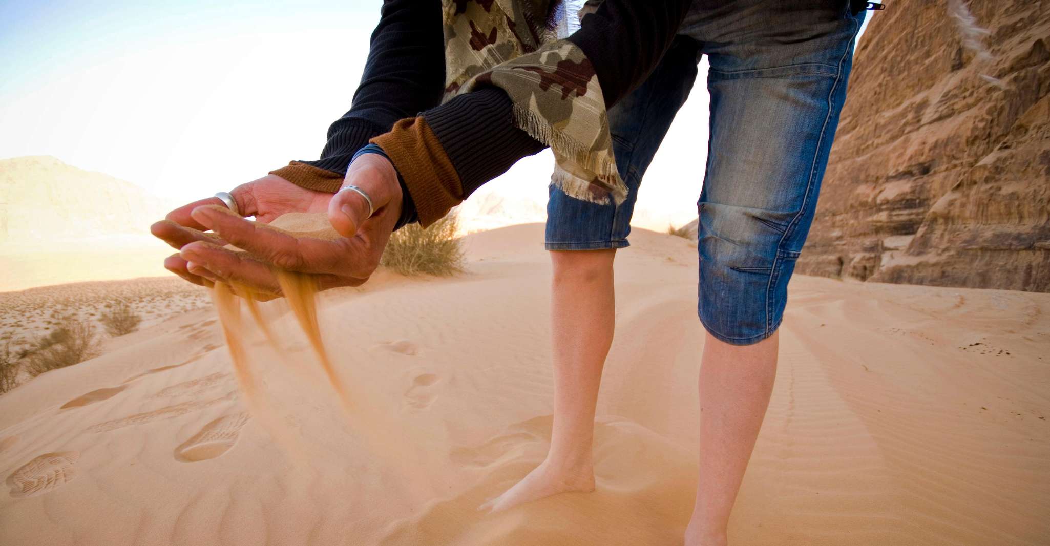 From Wadi Rum, 8 Hour Jeep Tour with Meal & One-Night Stay - Housity