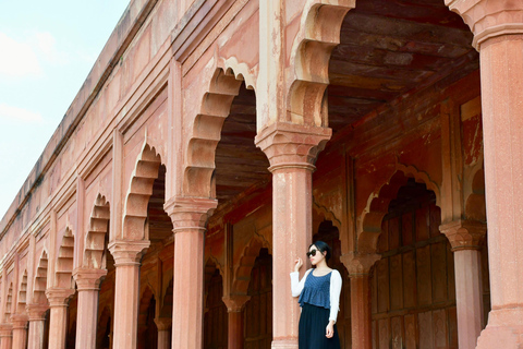 From New Delhi: Agra and Jaipur Tour with Transfers From Delhi: Mughal & Rajput Culture Journey with Entry Fees