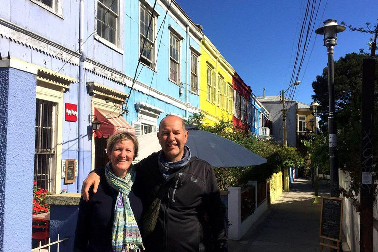 Valparaiso: Panoramic Walking Tour with Funicular Rides